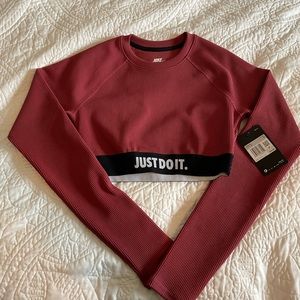 PINK NIKE WORKOUT CROP TOP LONGSLEEVE